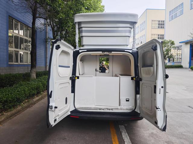 最新家用升頂房車，革新您的旅行體驗(yàn)，家用升頂房車革新旅行體驗(yàn)新篇章