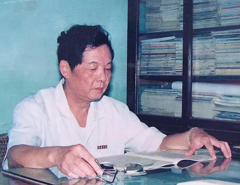 最新中學(xué)校長(zhǎng)，引領(lǐng)未來教育的核心力量，新任中學(xué)校長(zhǎng)，未來教育的領(lǐng)航者