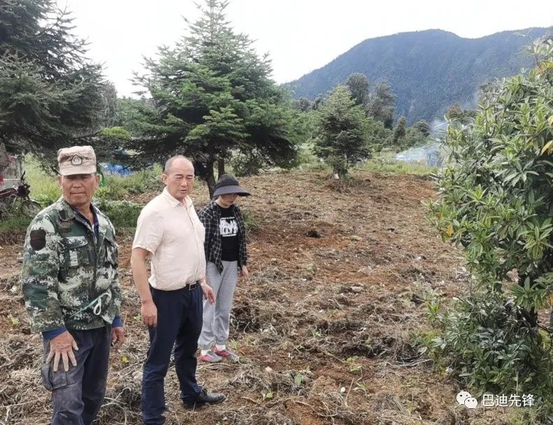 列麥村最新領導團隊引領村莊走向新的輝煌，列麥村領導團隊引領村莊邁向新輝煌